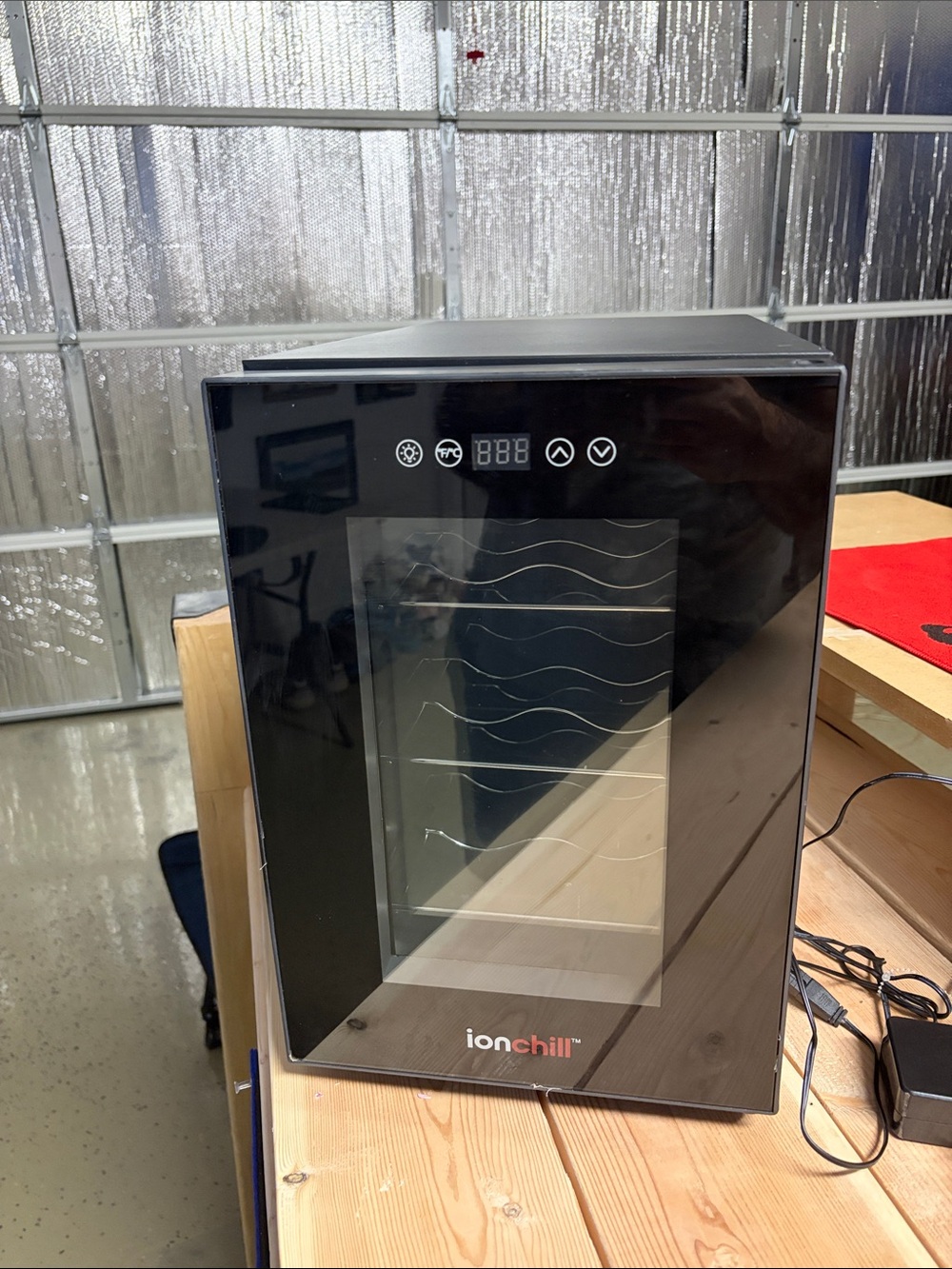 ionchill Compact Digital Wine Cooler - Black 6 Bottles Table Top Like New